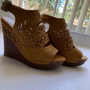 Mustard wedge sandals
